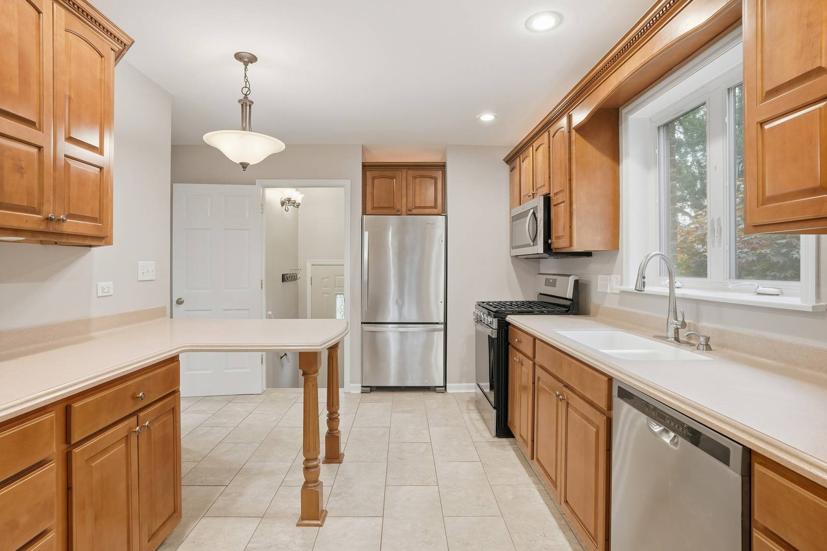 Homewood, IL 60430,18521 Homewood Avenue