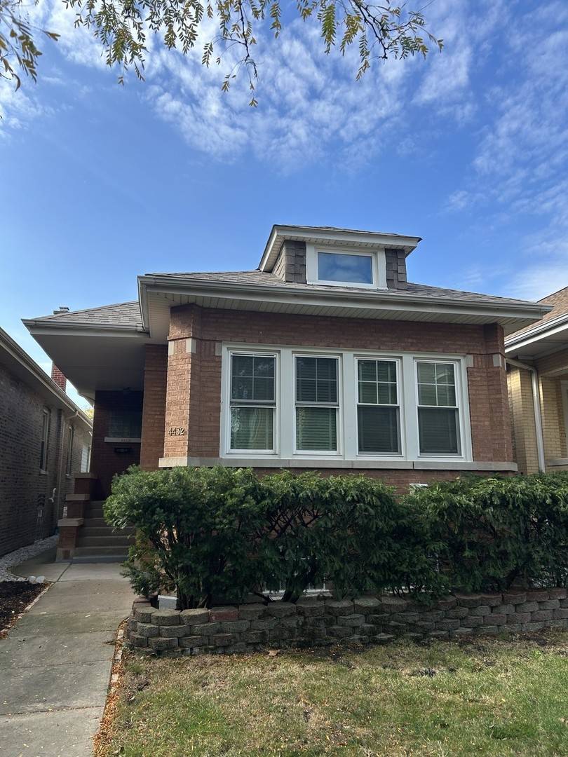 Chicago, IL 60625,4432 N Manor Avenue