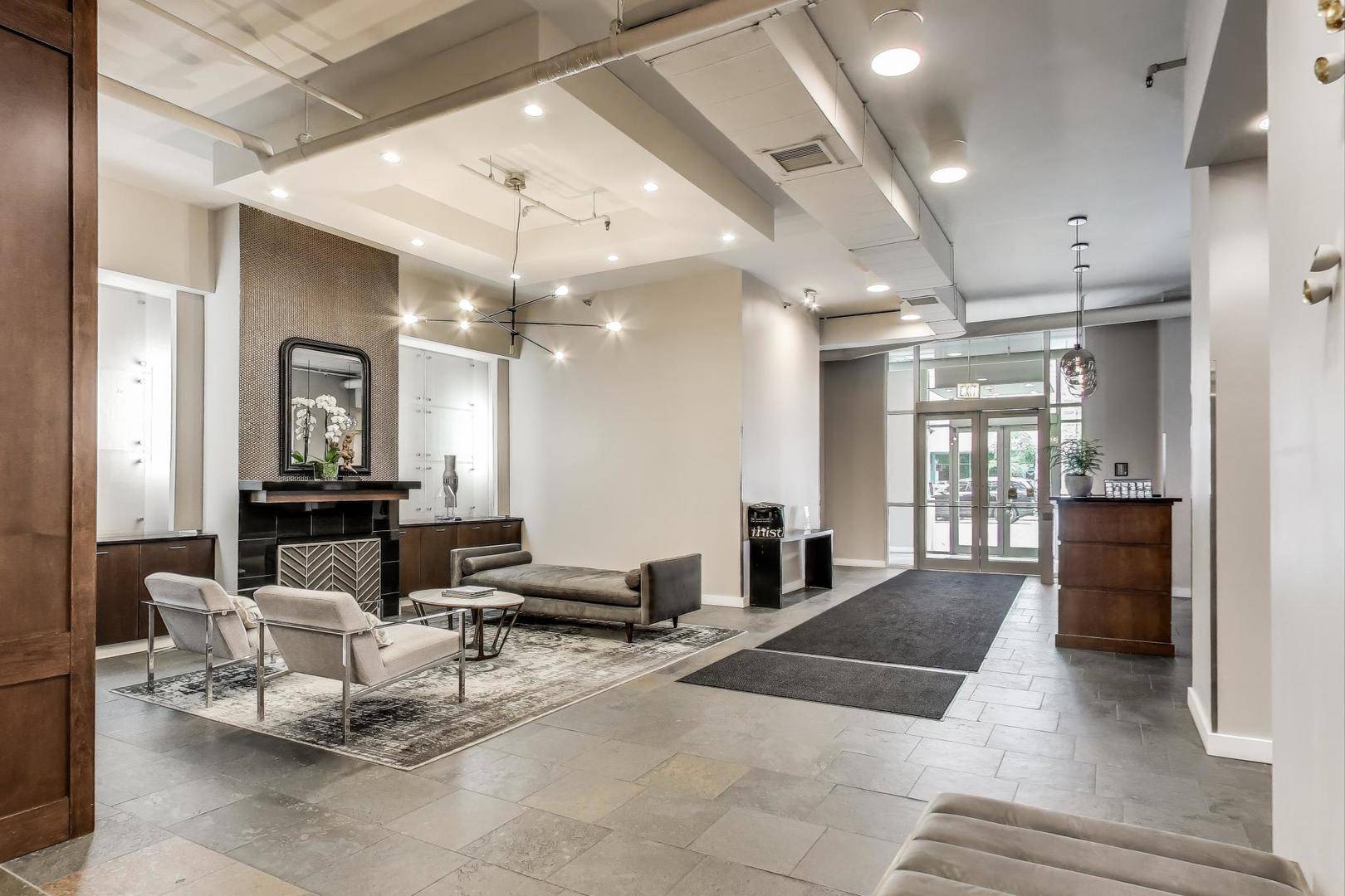 Chicago, IL 60607,901 W MADISON Street #519