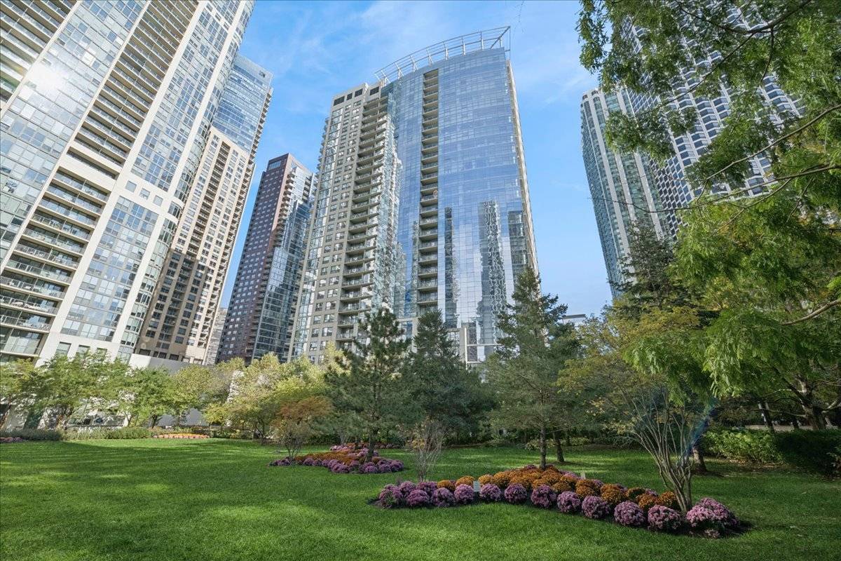 Chicago, IL 60601,201 N Westshore Drive #1701