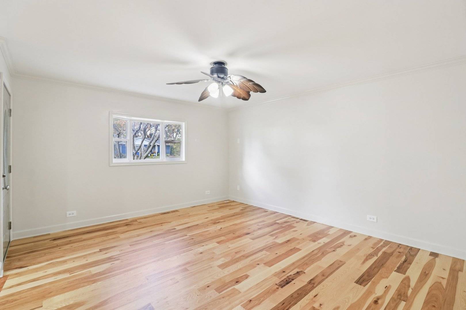 Crystal Lake, IL 60014,337 Hickory Drive