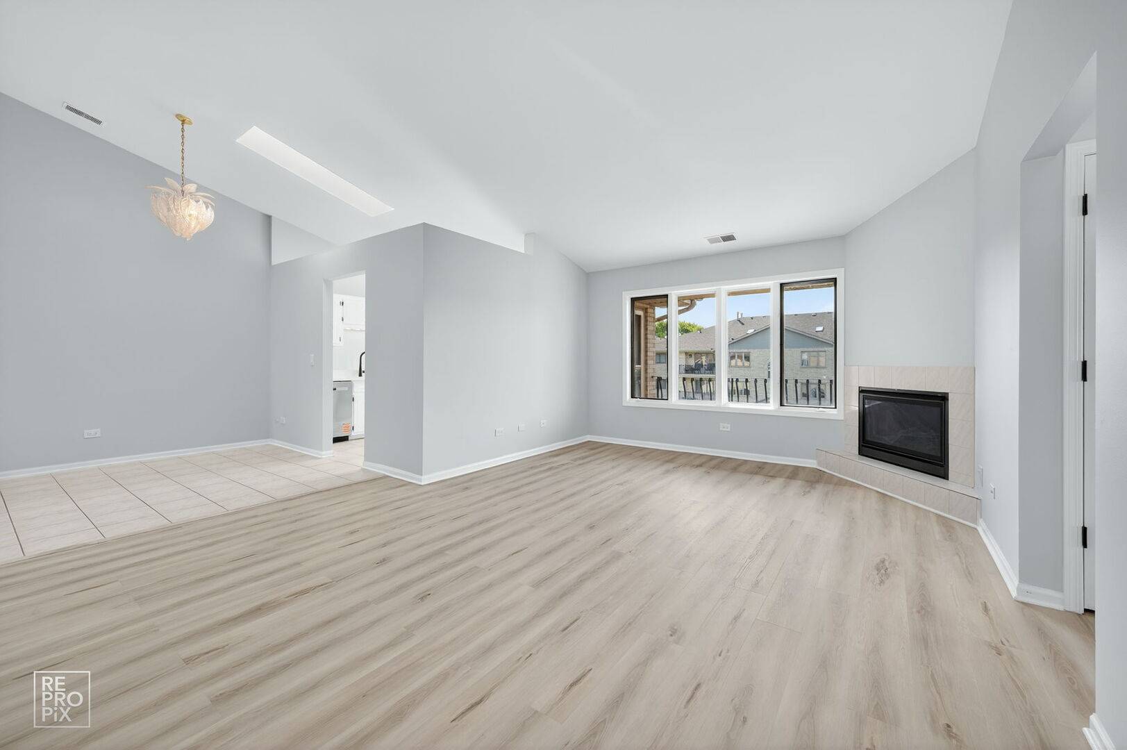 Tinley Park, IL 60477,6680 183rd Street #3A