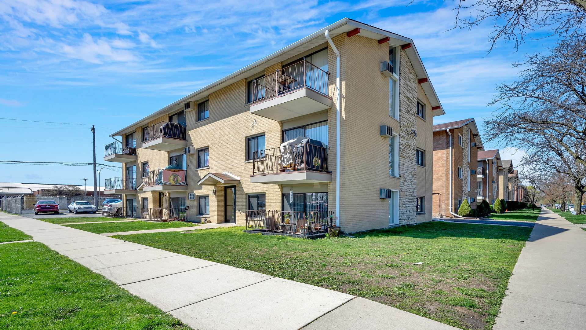 Chicago, IL 60638,6101 W 64th Place #9