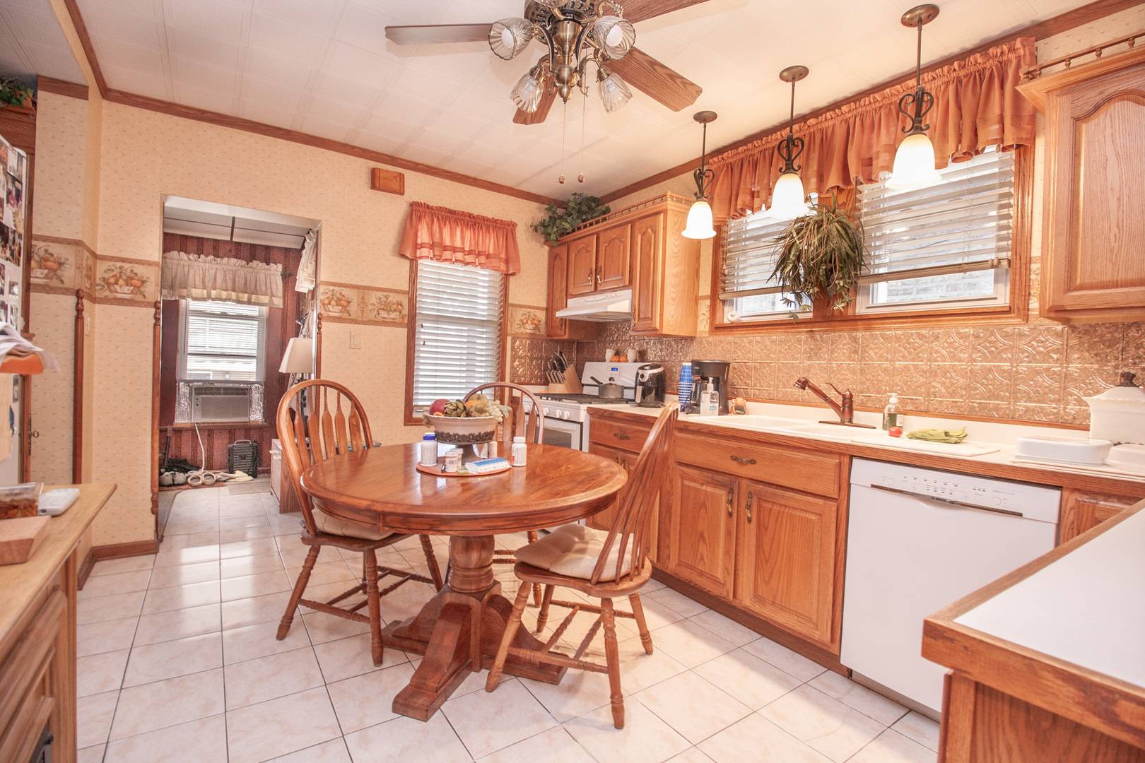 Chicago, IL 60634,5923 W Eddy Street