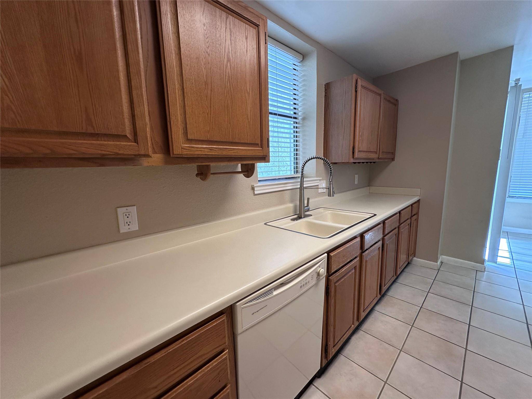 Austin, TX 78705,2409 Leon ST #205