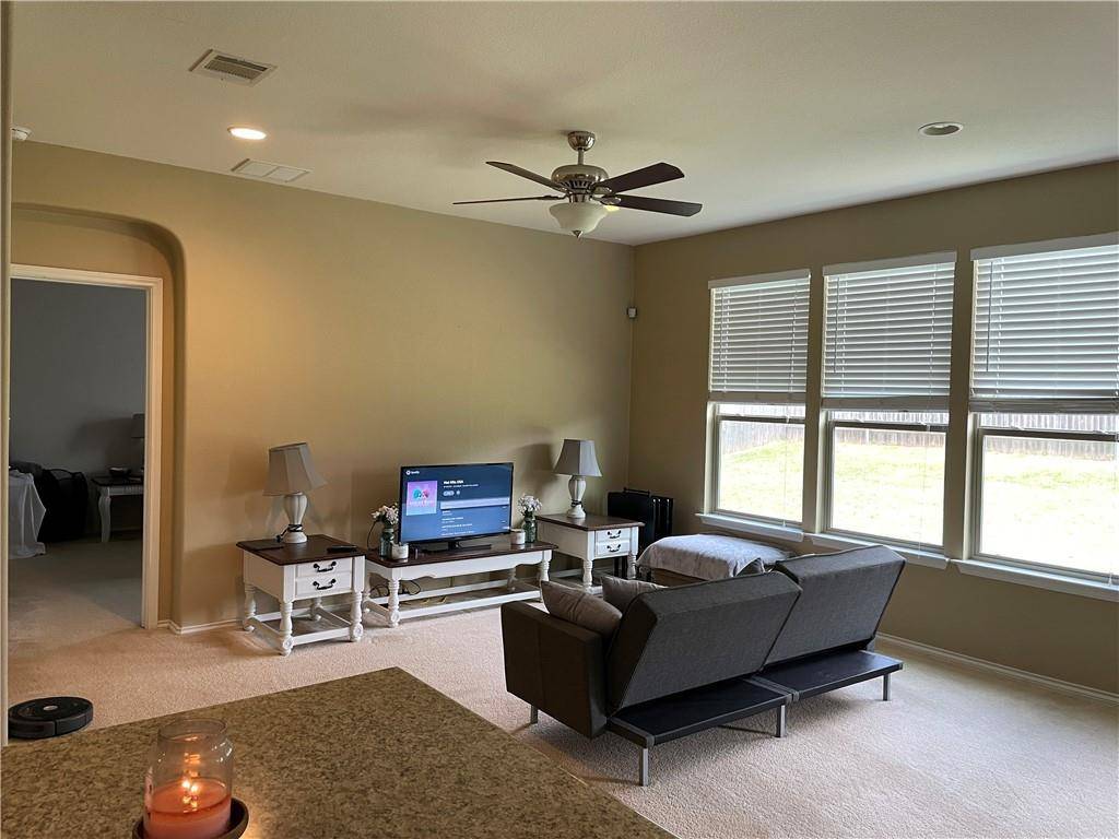 Kyle, TX 78640,850 Apricot DR