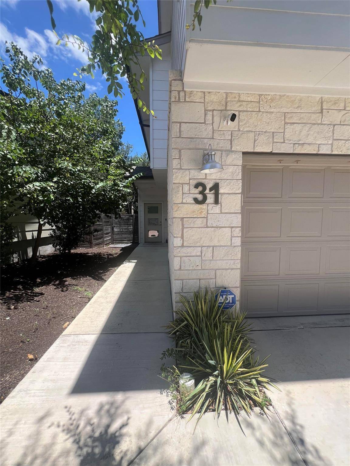 Austin, TX 78745,6800 Menchaca RD #31