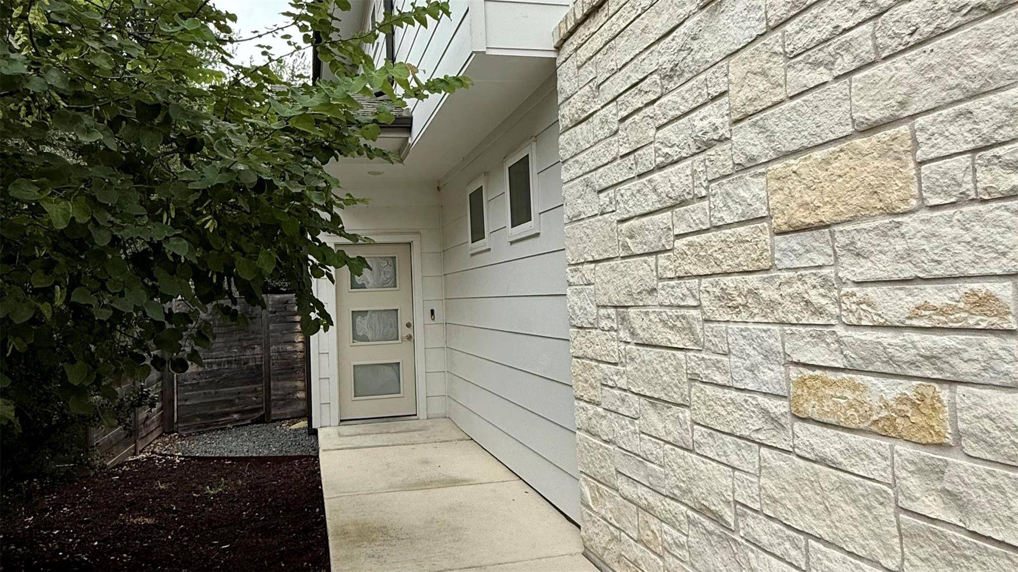 Austin, TX 78745,6800 Menchaca RD #31