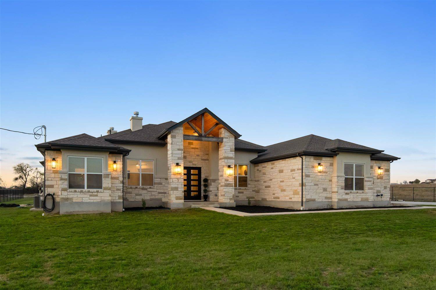 Georgetown, TX 78633,425 Private Road 915