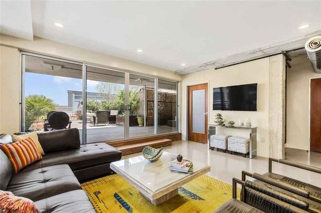 Austin, TX 78701,800 Brazos ST #1309