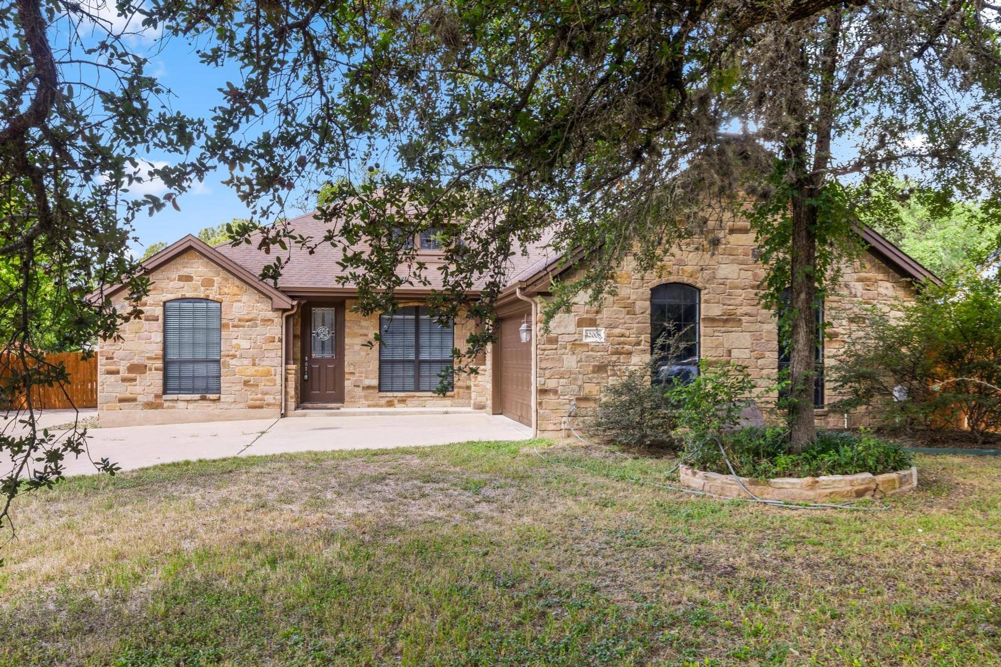 Manchaca, TX 78652,12008 Sleepy Hollow RD