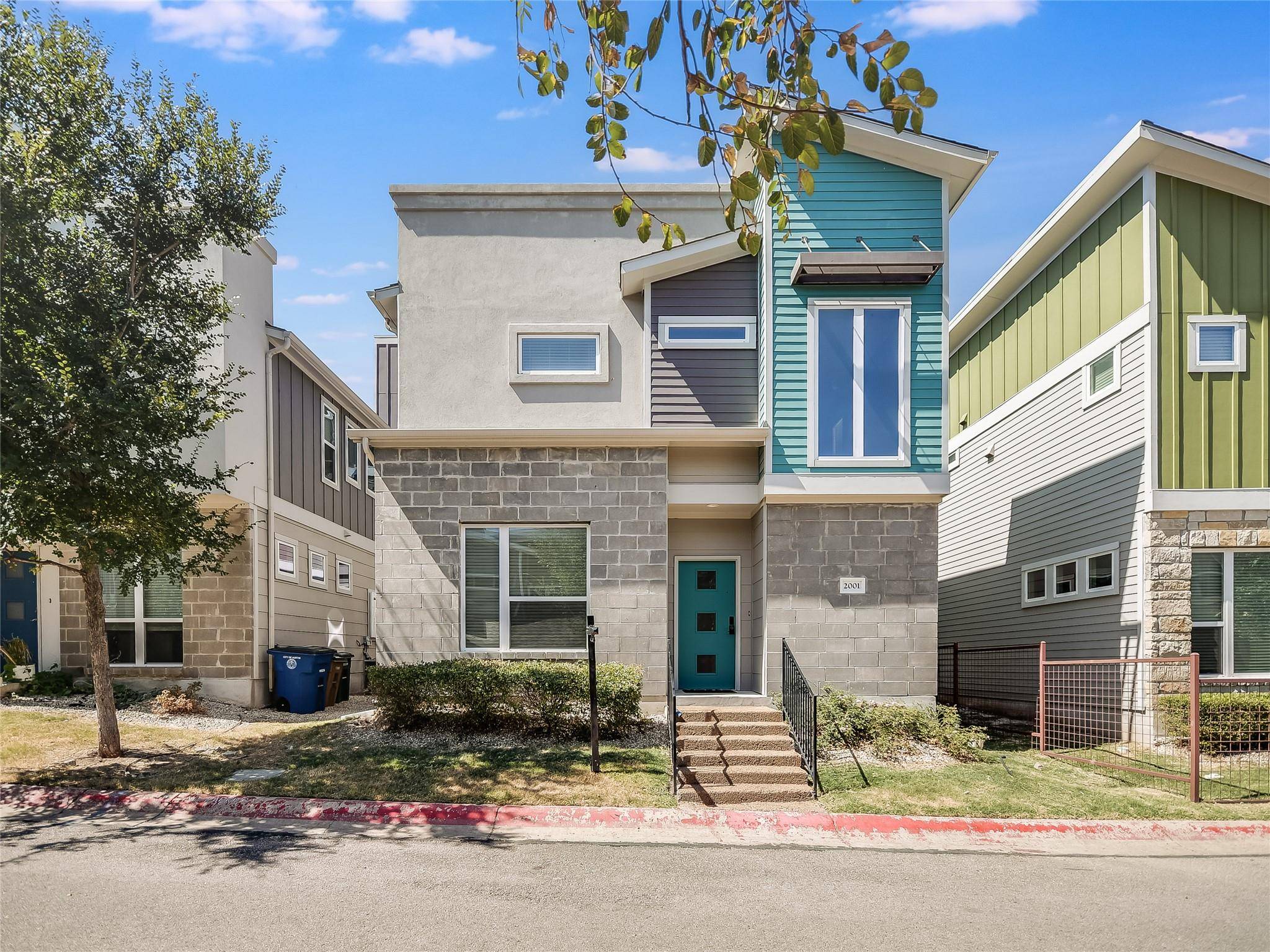Austin, TX 78741,2001 Tramson DR