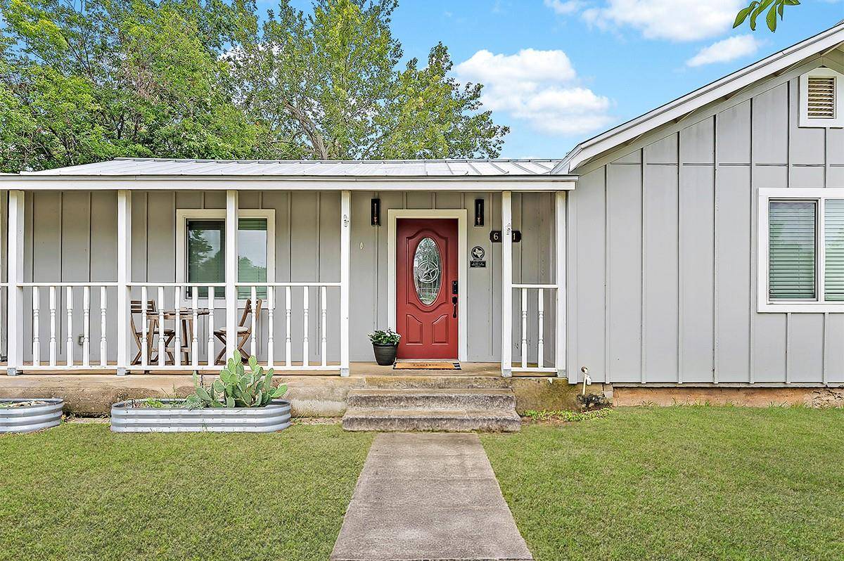 Johnson City, TX 78636,601 W Cypress