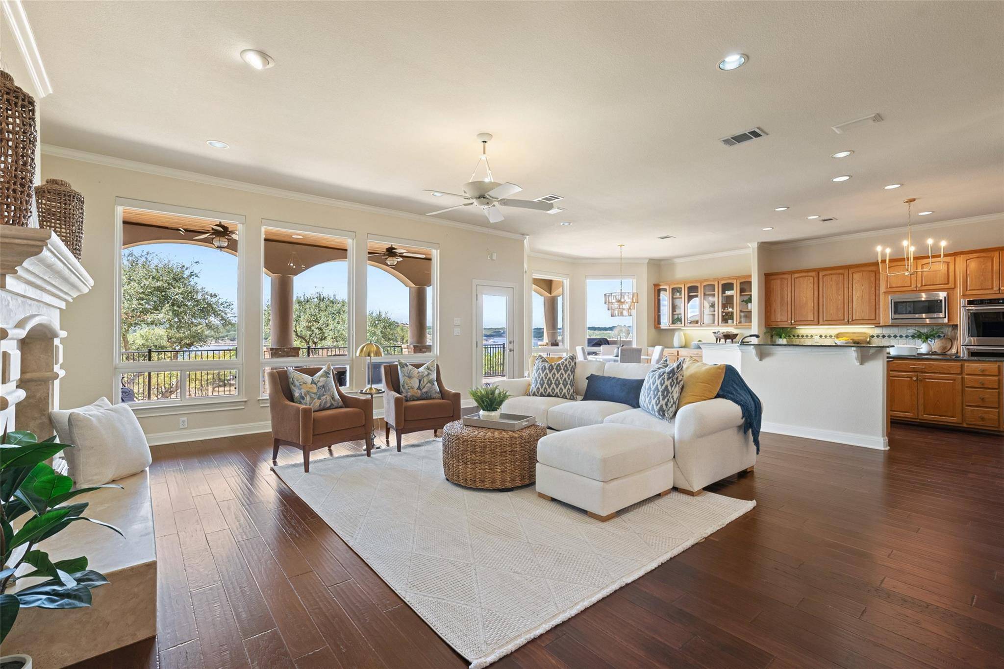 Point Venture, TX 78645,316 Lakefront DR