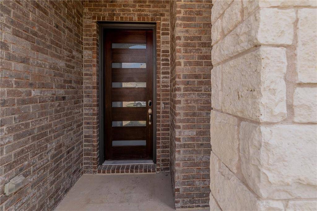 Leander, TX 78641,100 Orange Mimosa LN