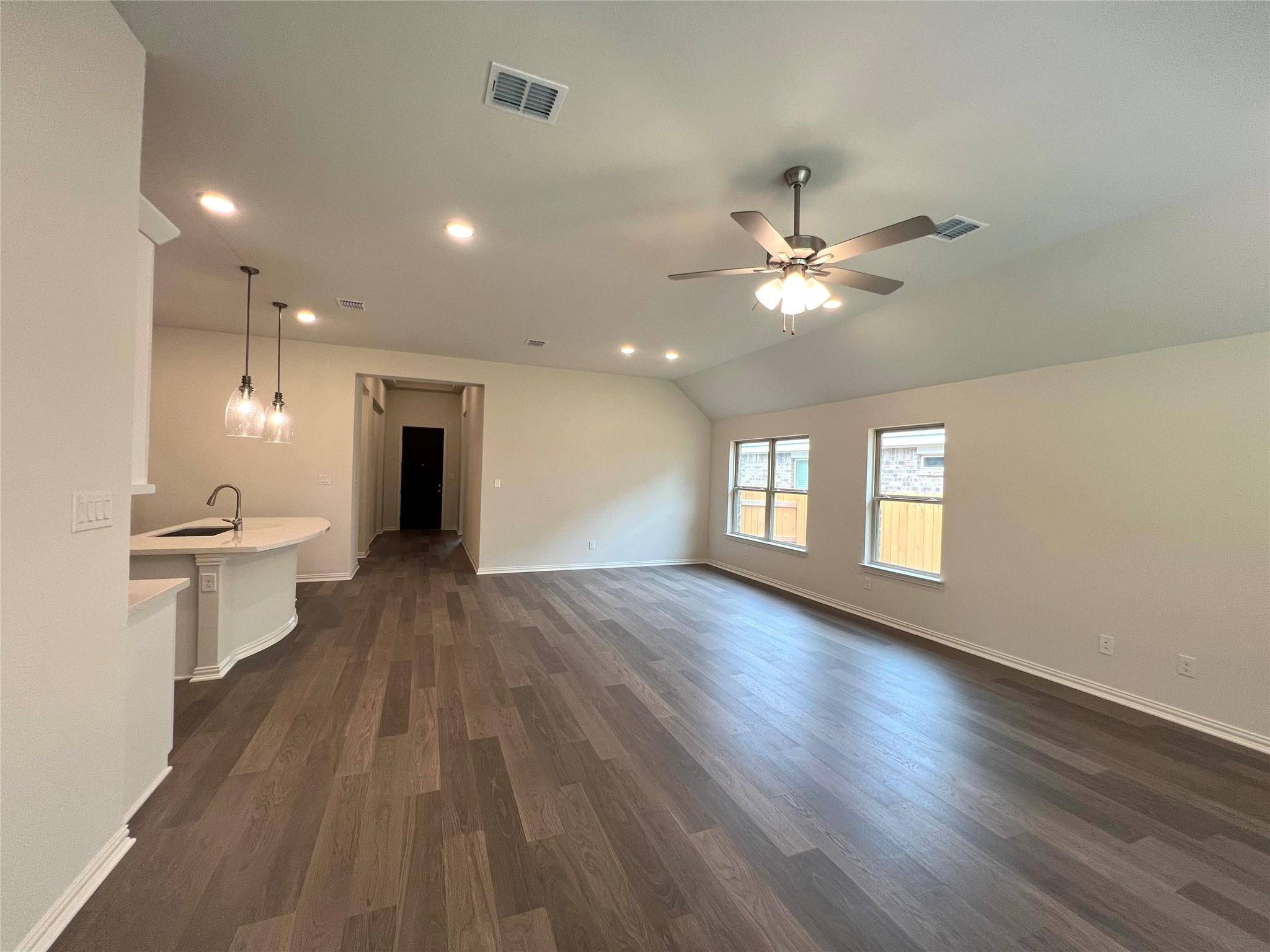 Elgin, TX 78621,18204 Willow Sage LN