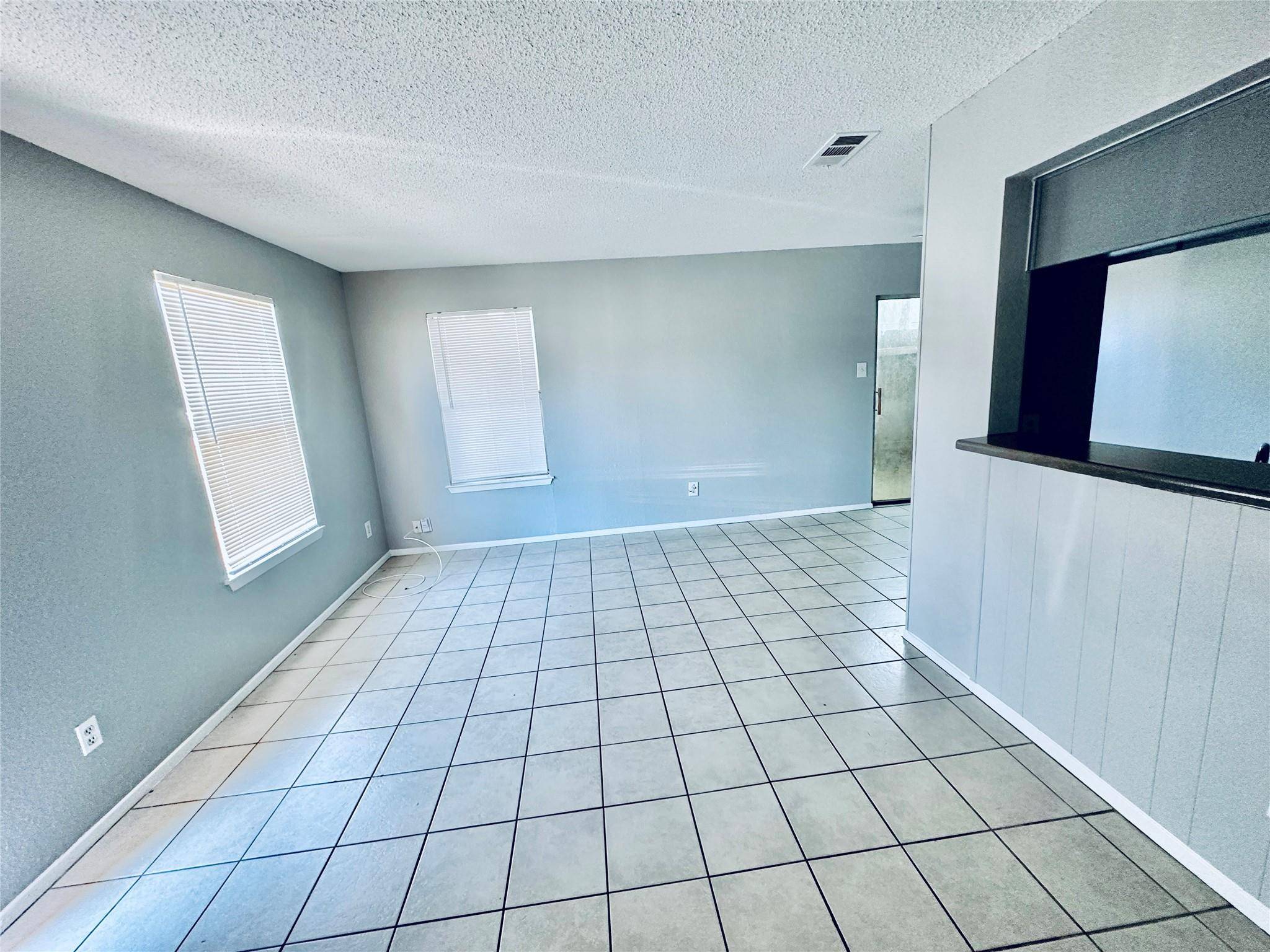 Austin, TX 78744,5305 Woodland Oaks CT