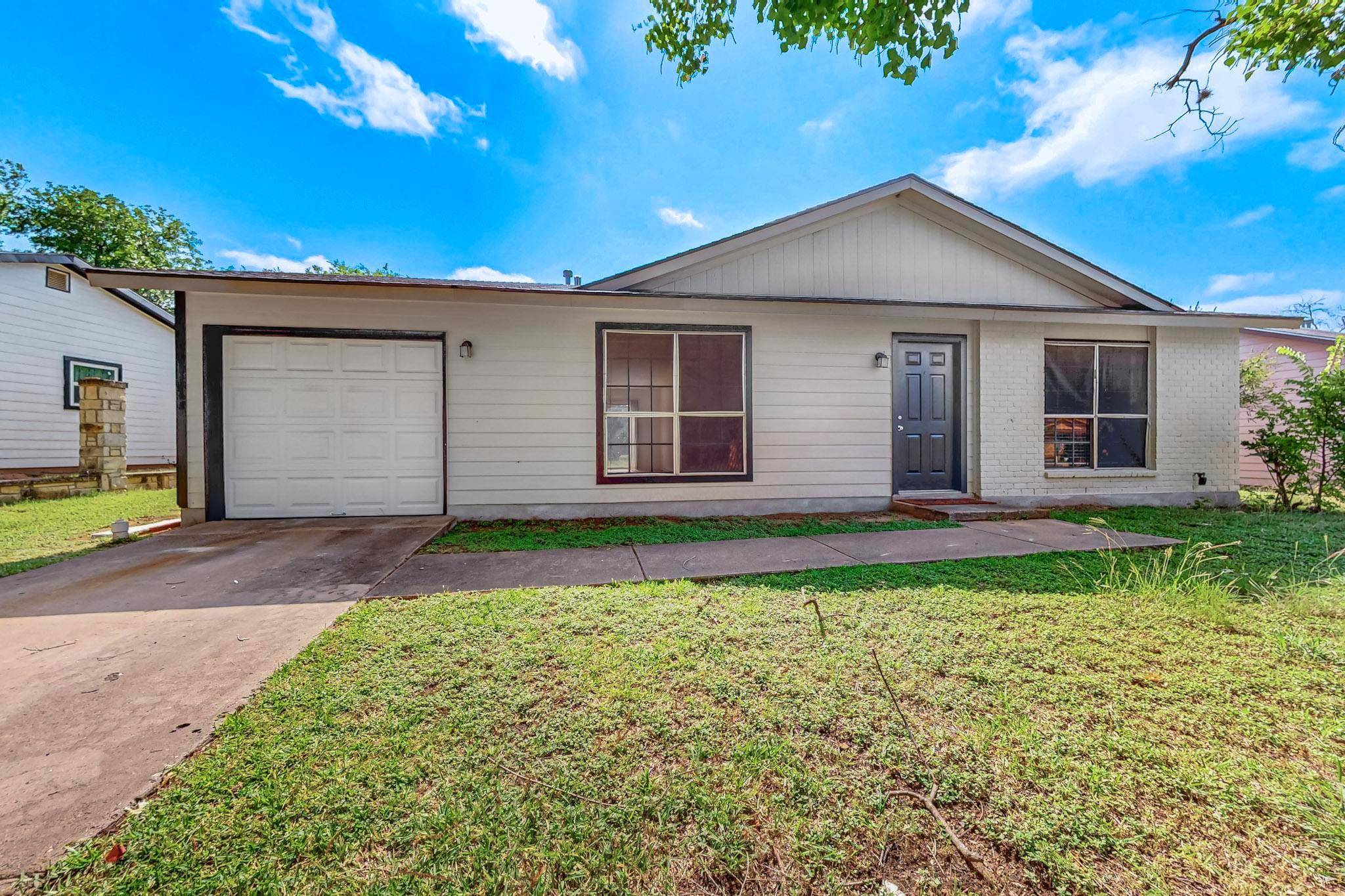 Austin, TX 78744,2202 Dove Springs DR