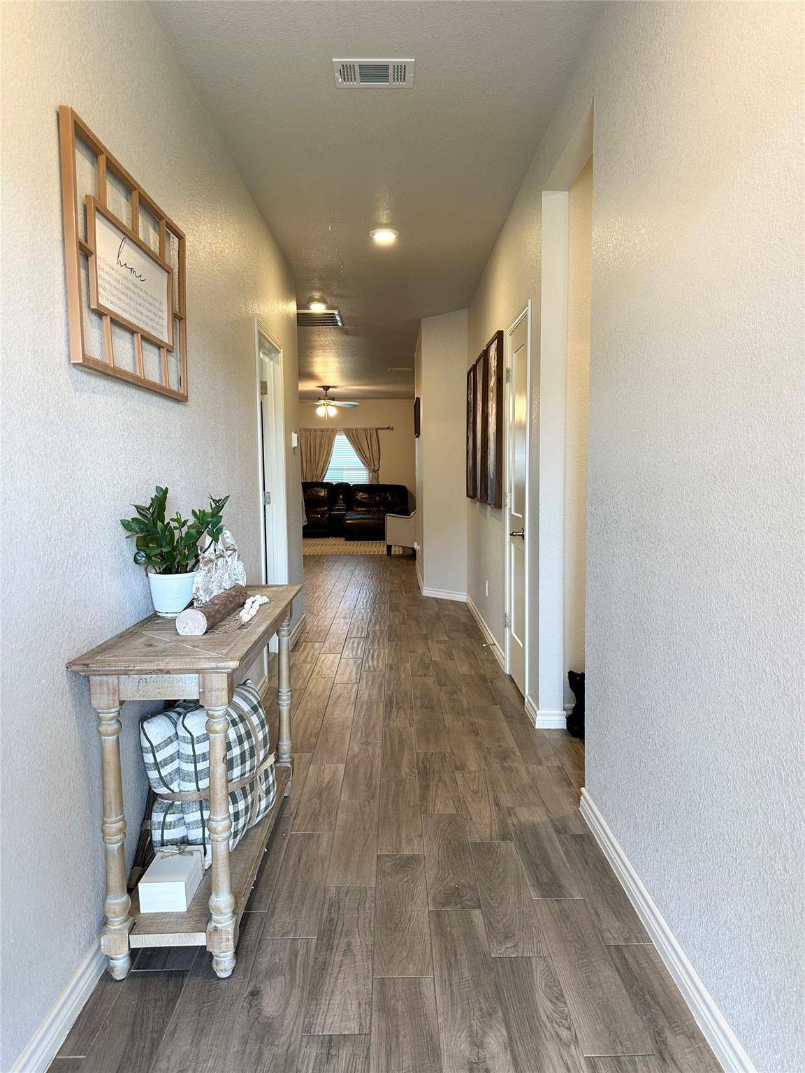Jarrell, TX 76537,520 Seabiscuit DR