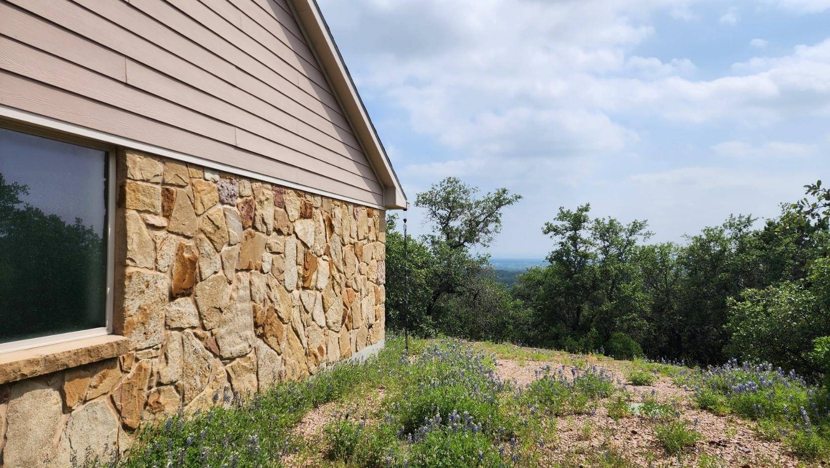 Marble Falls, TX 78654,851 Stone Mountain DR