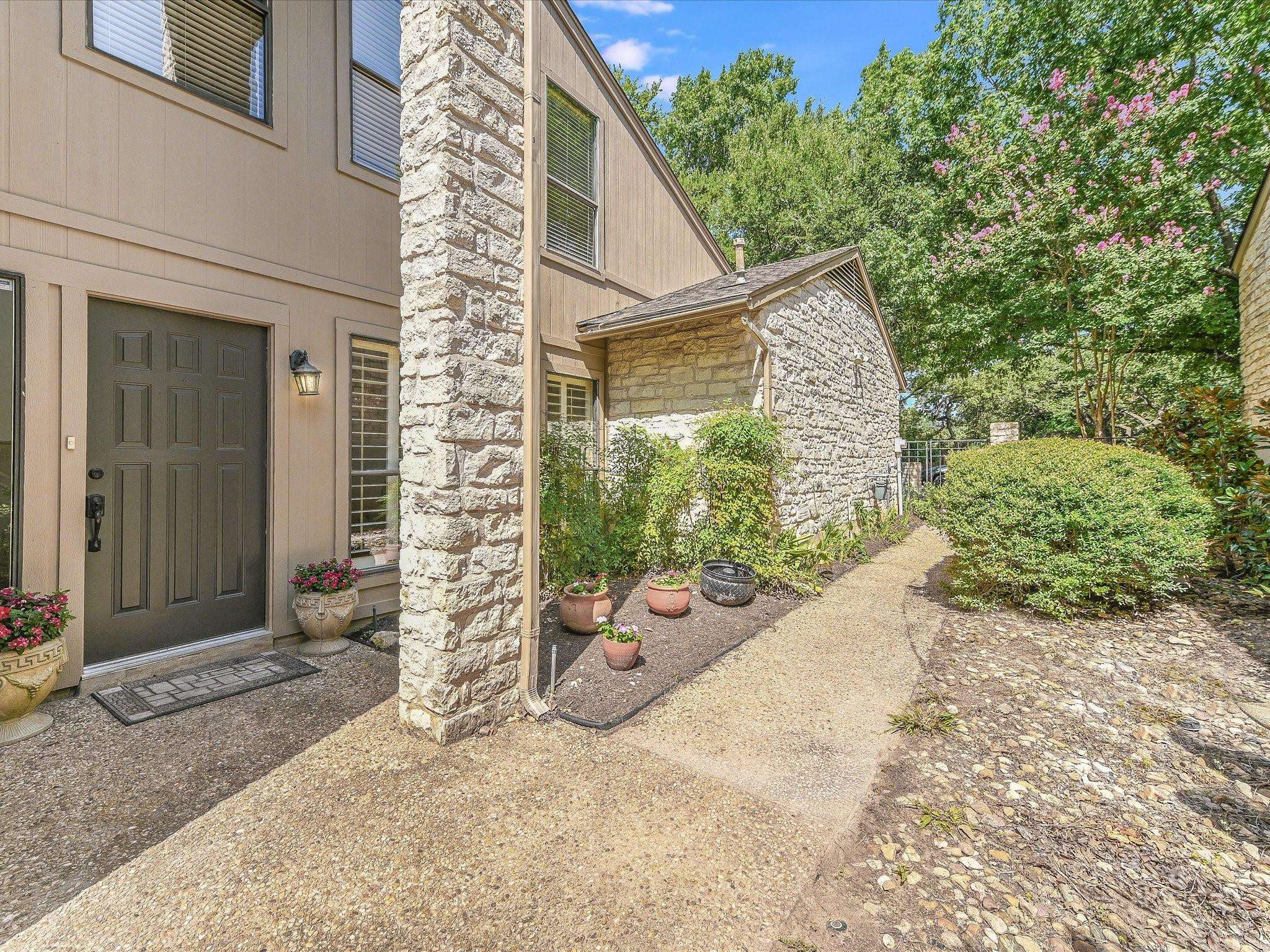 Austin, TX 78759,8003 Raintree PL