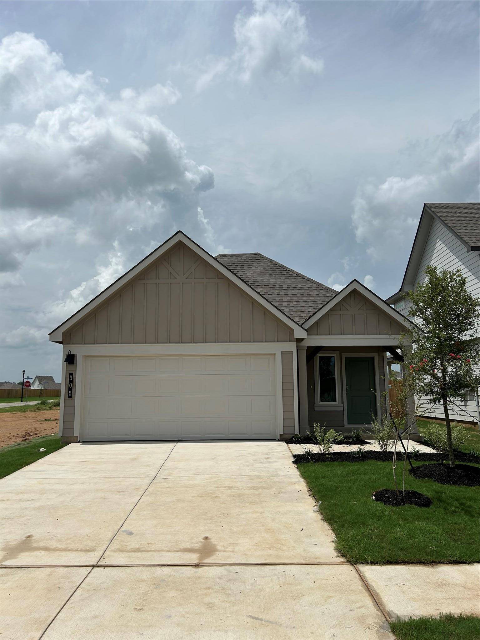 Rockdale, TX 76567,305 Randall PL