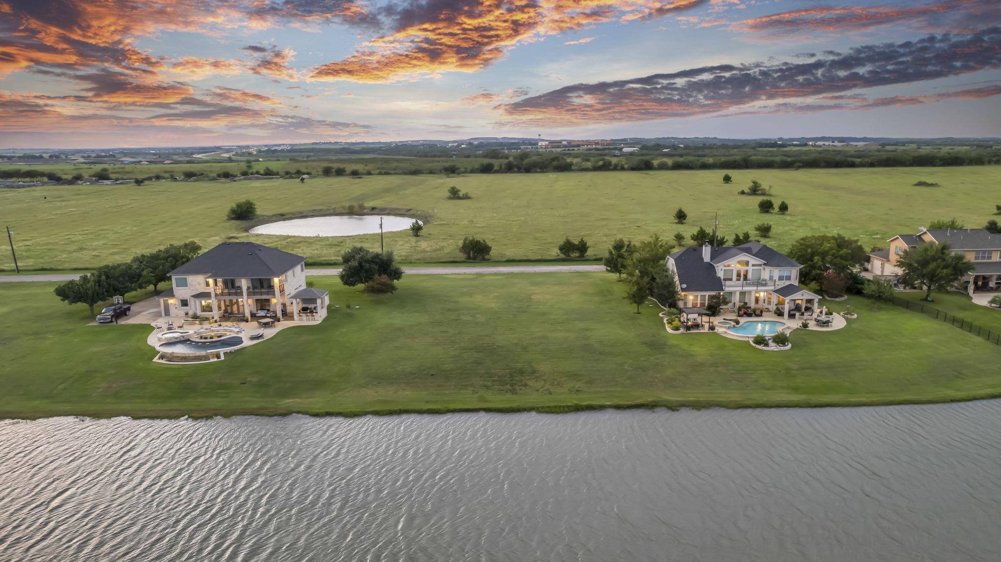 Buda, TX 78610,12415 Aquaplex DR