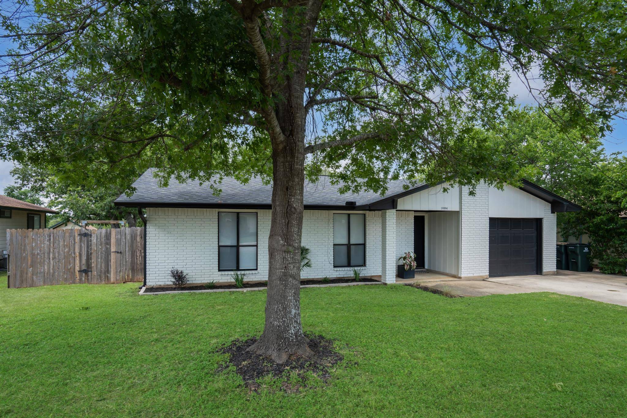 Georgetown, TX 78626,1004 Scenic DR