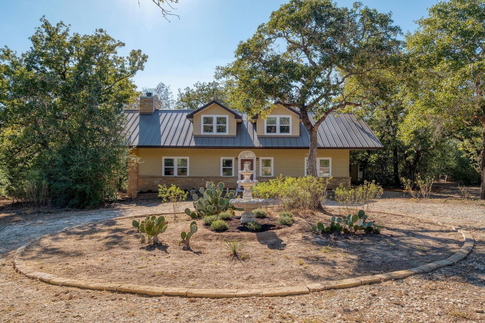 Luling, TX 78648,123 Bowie TRL