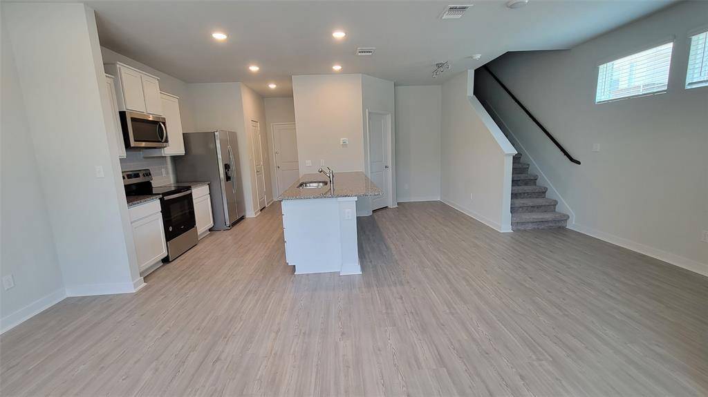 Leander, TX 78641,605 W South ST #231