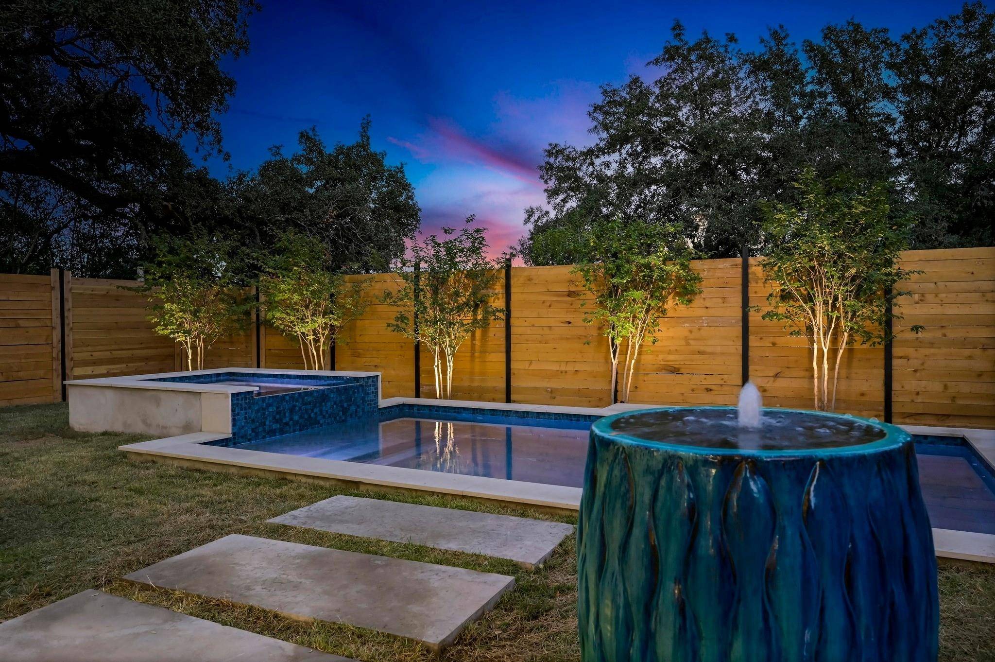 Austin, TX 78704,2423 S 5th ST