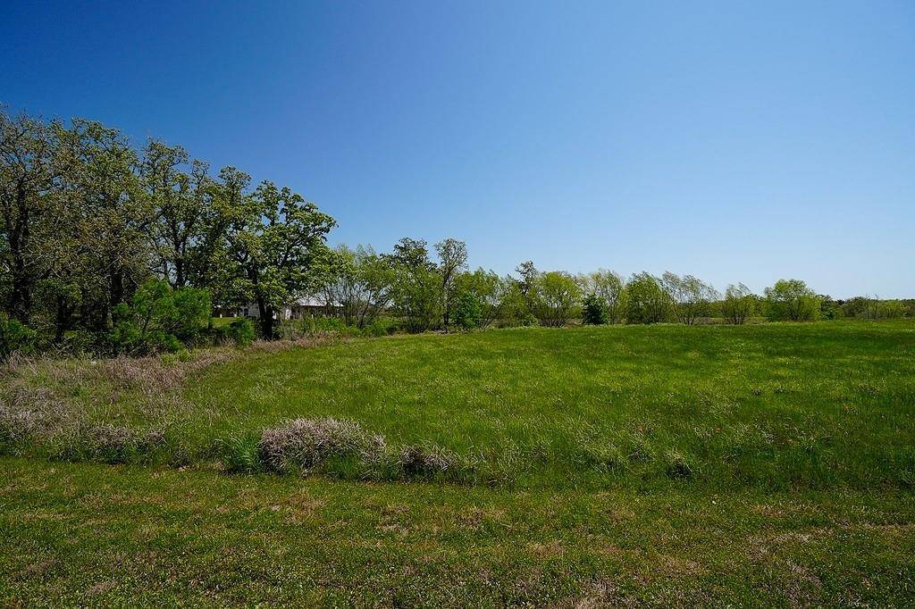 Flatonia, TX 78941,5411 N St Hwy 95