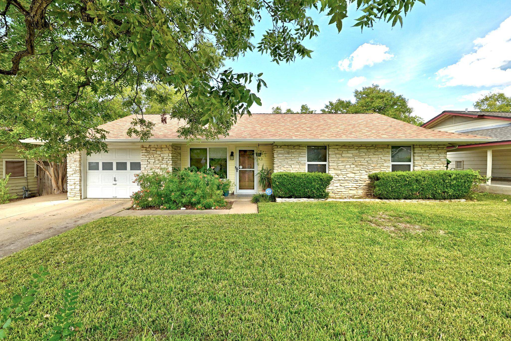 Austin, TX 78752,6704 Esther DR