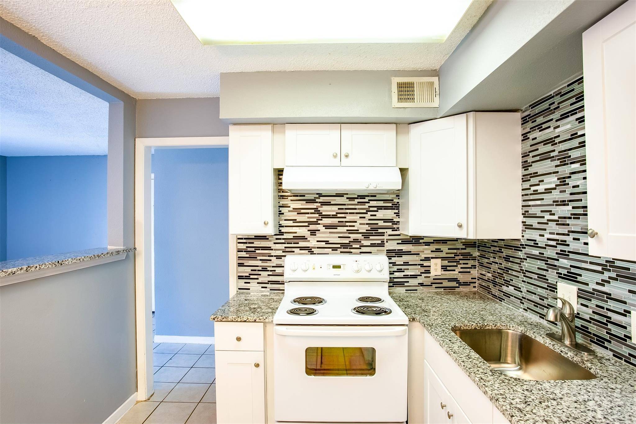 Austin, TX 78741,2215 Mission Hill CIR #102