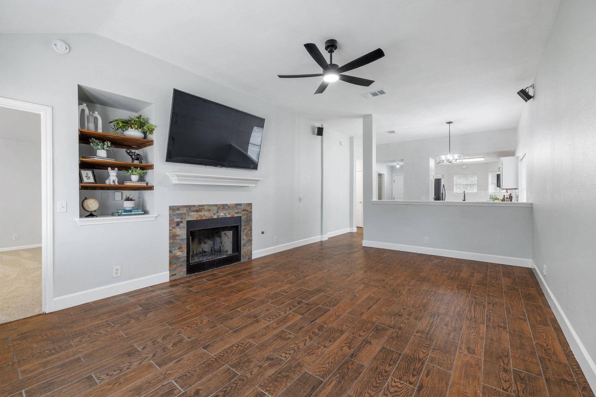 Hutto, TX 78634,116 Cotton Creek WAY