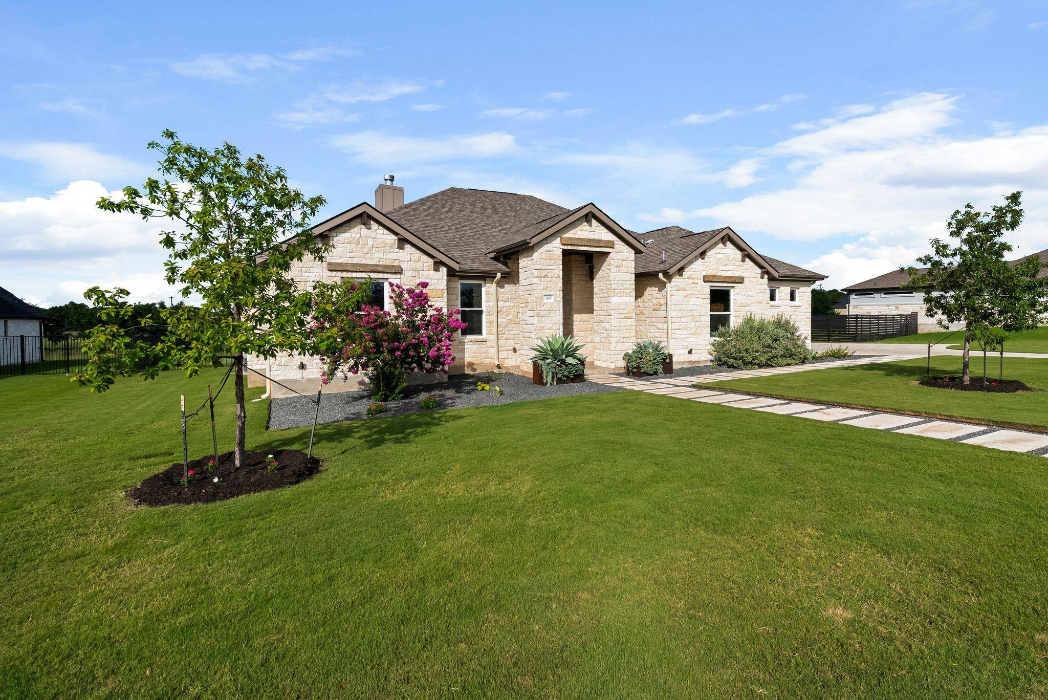 Florence, TX 76527,104 Huerta RD
