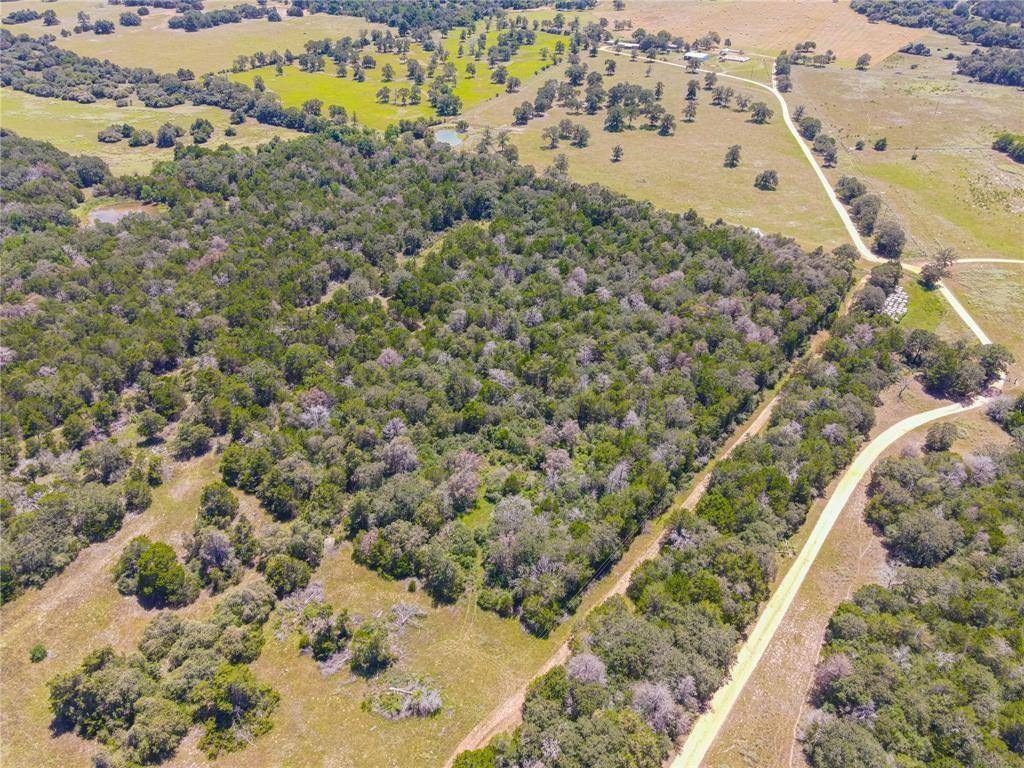 Rosanky, TX 78953,000 Charles Burnes LN