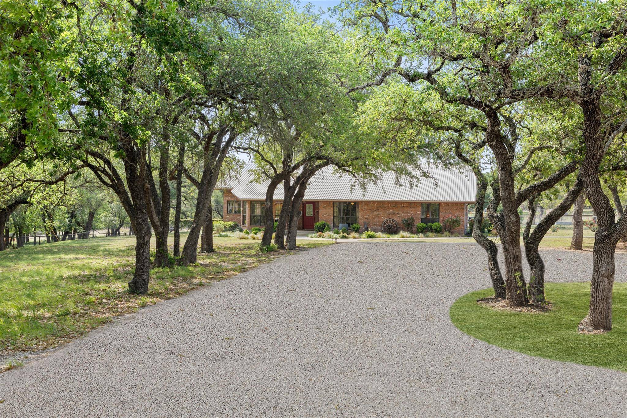 Lampasas, TX 76550,423 County Road 1010