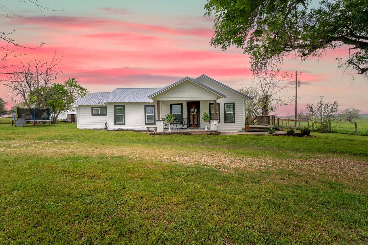 Gonzales, TX 78629,2520 County Road 232