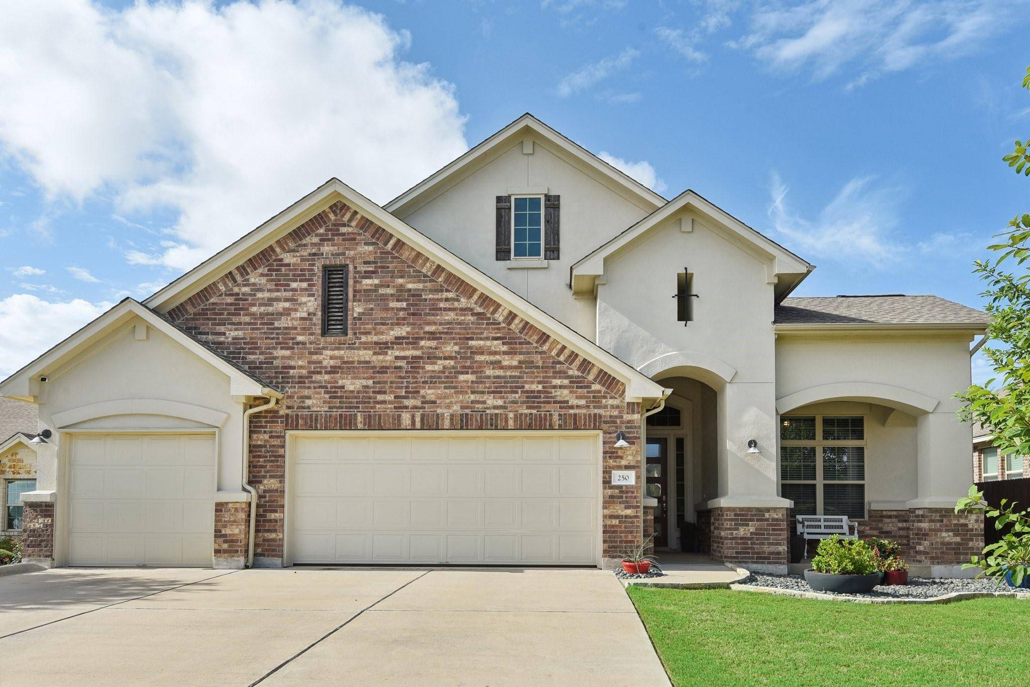 Dripping Springs, TX 78620,250 N Sage HOLW