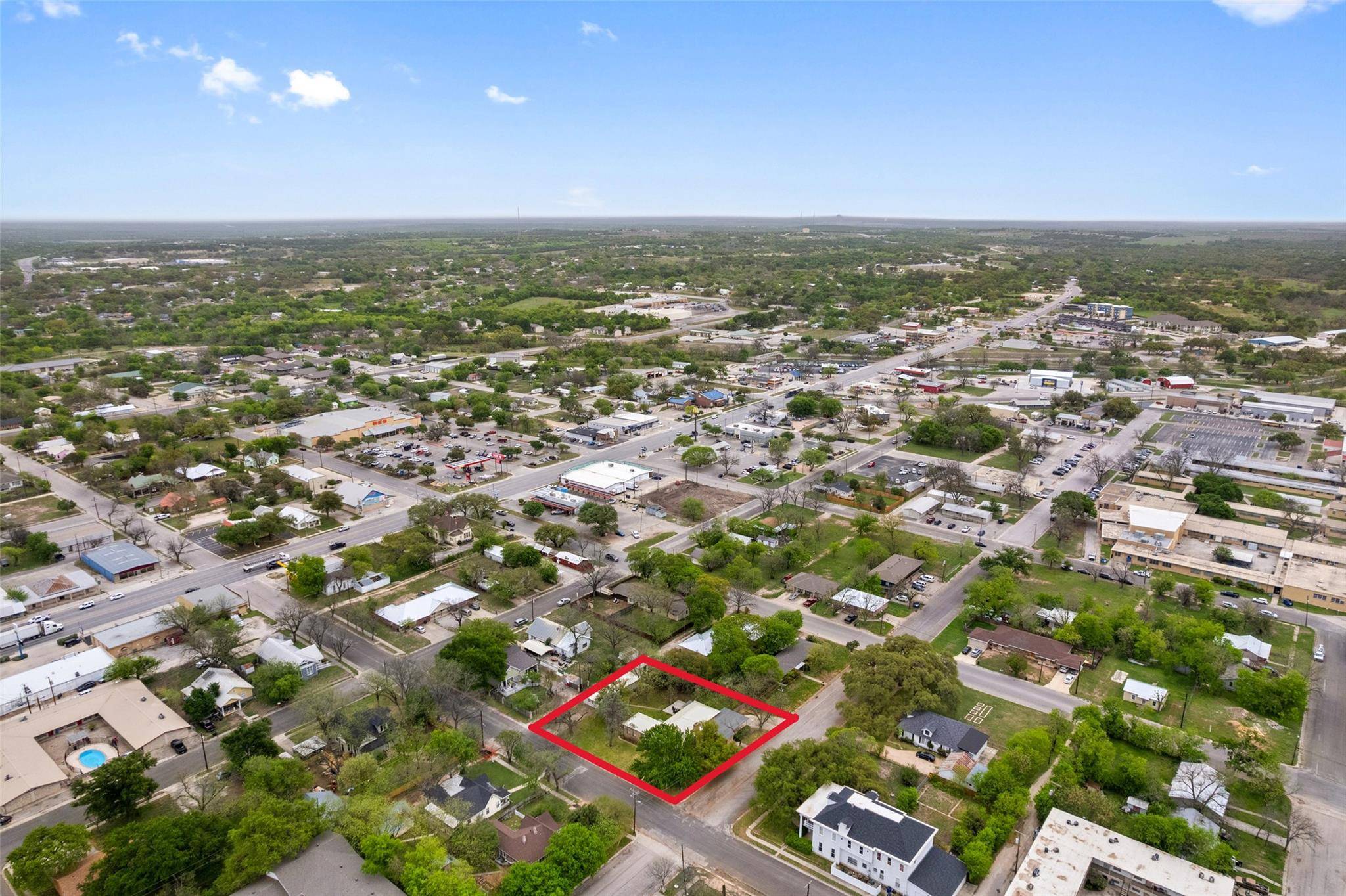 Lampasas, TX 76550,208 W 5th ST