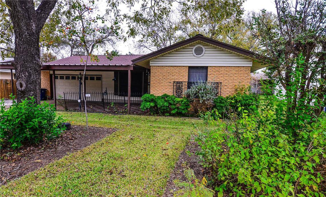 Austin, TX 78757,2102 Lanier DR
