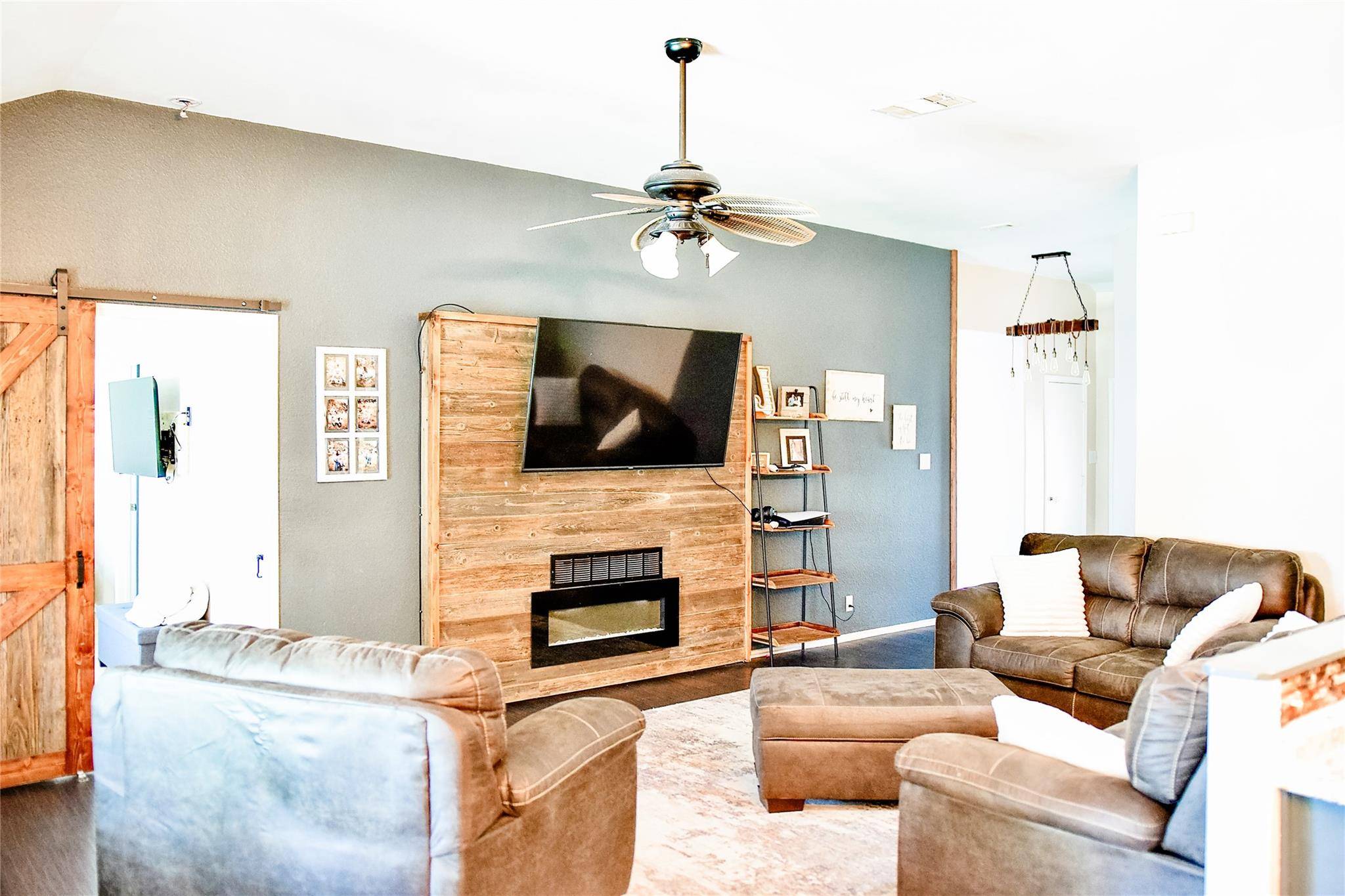 Jarrell, TX 76537,145 Amber LN