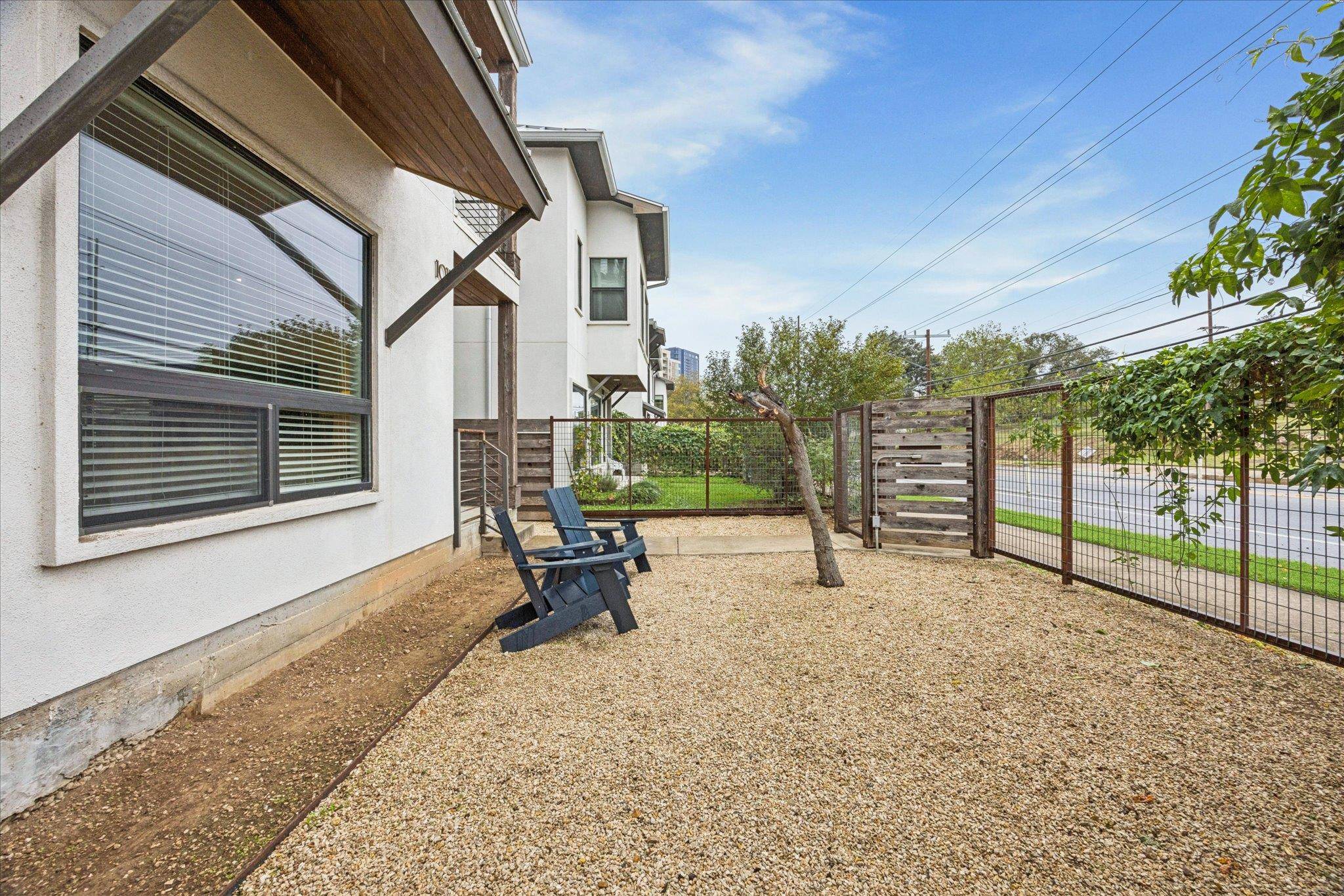 Austin, TX 78702,1011 E 12th ST