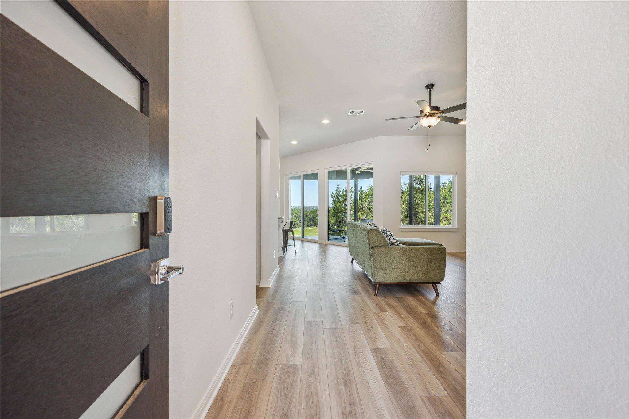 Lago Vista, TX 78645,21001 Newhaven CV