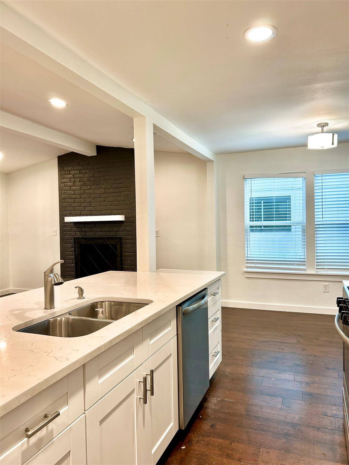 Austin, TX 78744,4914 Scarsdale DR