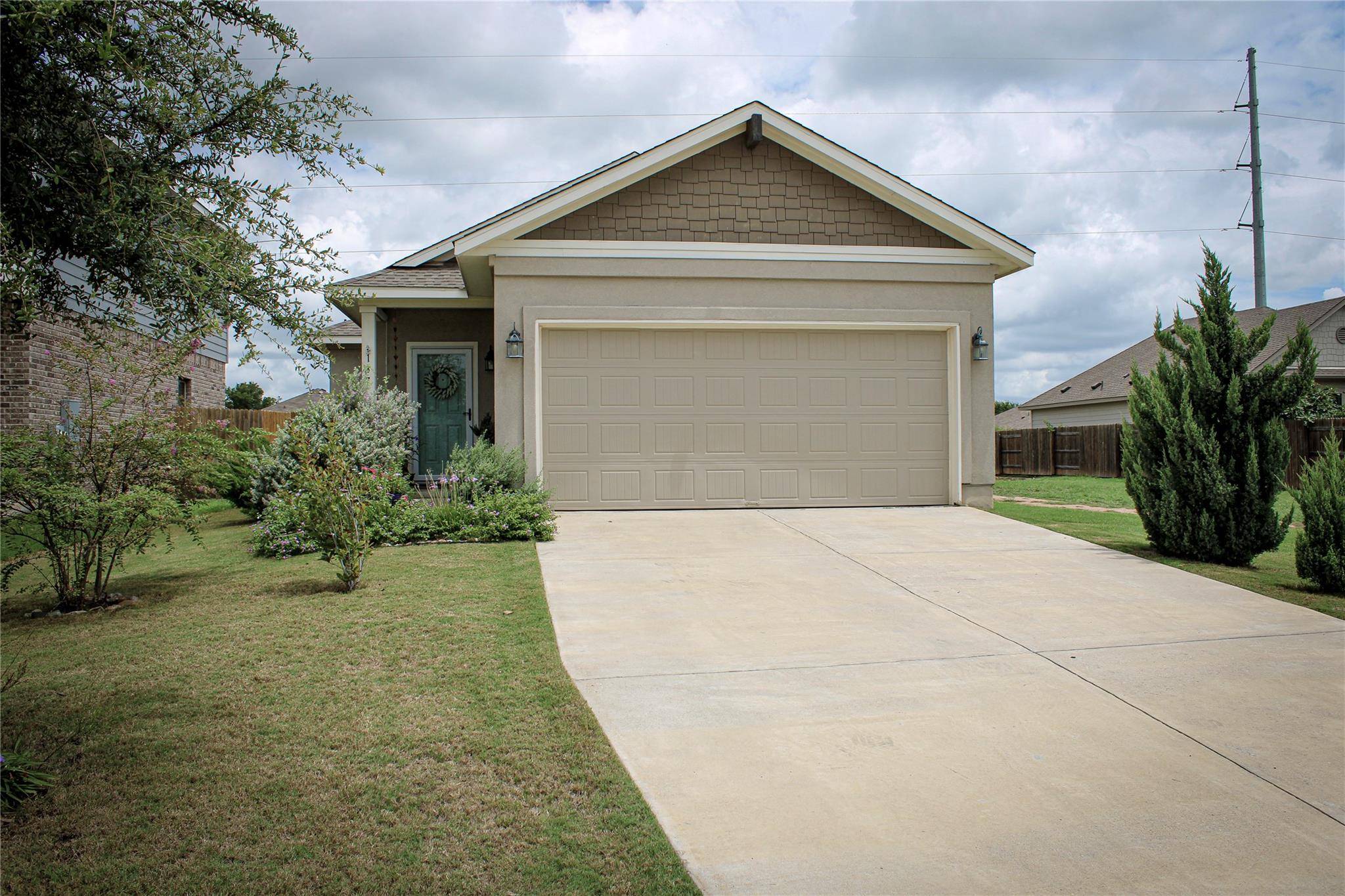 Bastrop, TX 78602,137 Trailstone DR