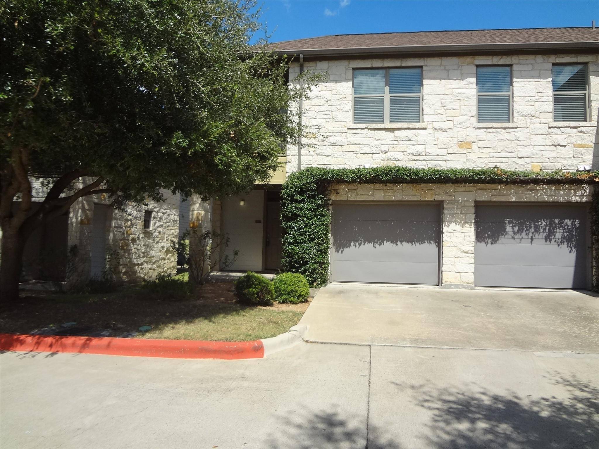 Austin, TX 78741,1201 Grove BLVD #2601