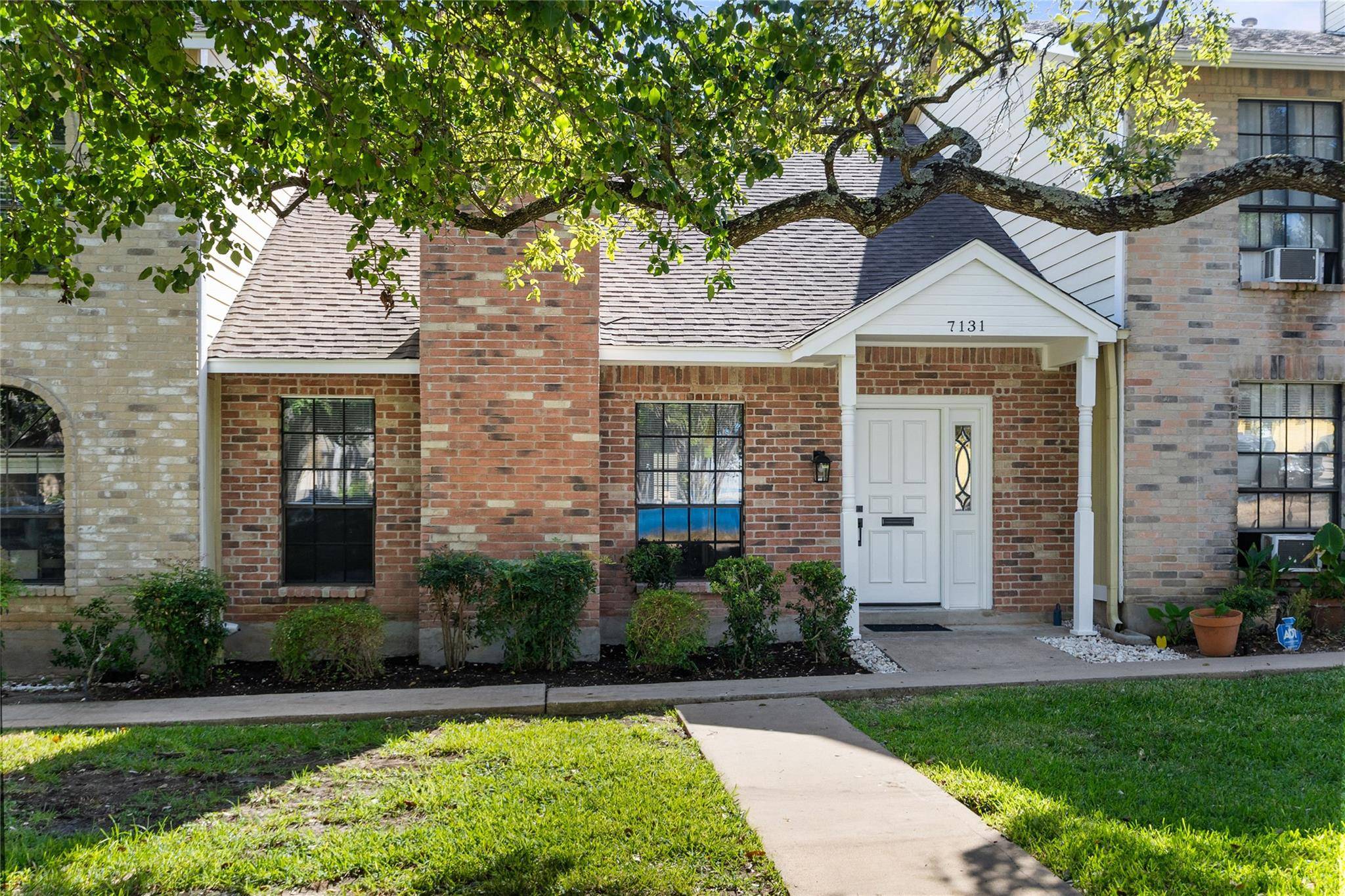 Austin, TX 78731,7131 Chimney Corners