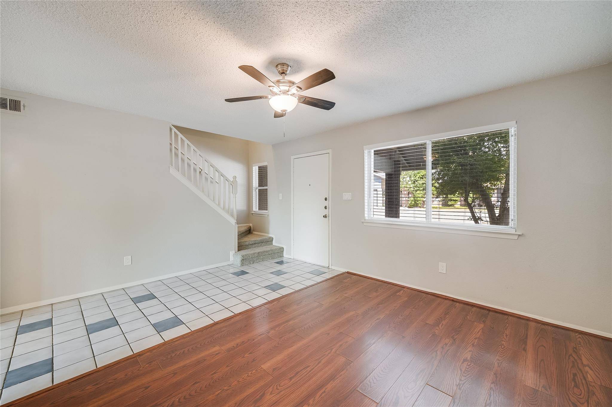 Austin, TX 78744,5913 Little Creek TRL